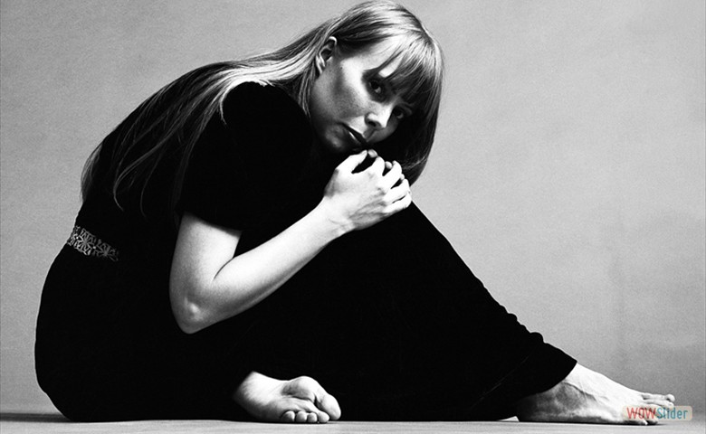 Joni Mitchell